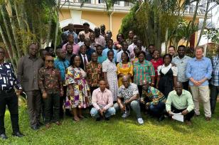 Combler le fossé : des ateliers de renforcement des capacités à Freetown et à Kumasi favorisent l'amélioration des transports publics